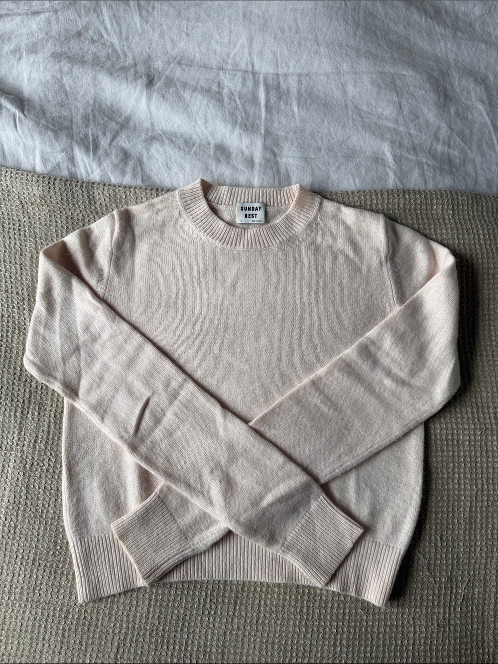 Aritzia Sunday Best Crewneck Sweater in Pale Blush Pink size S